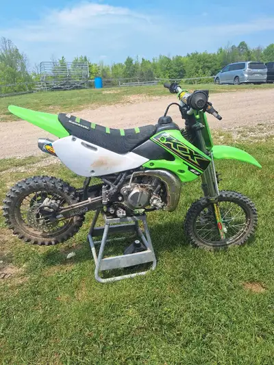 2021 kawasaki kx65,32 hours real good shape, full fmf exhaust,lots of extra parts,daughter has out g...