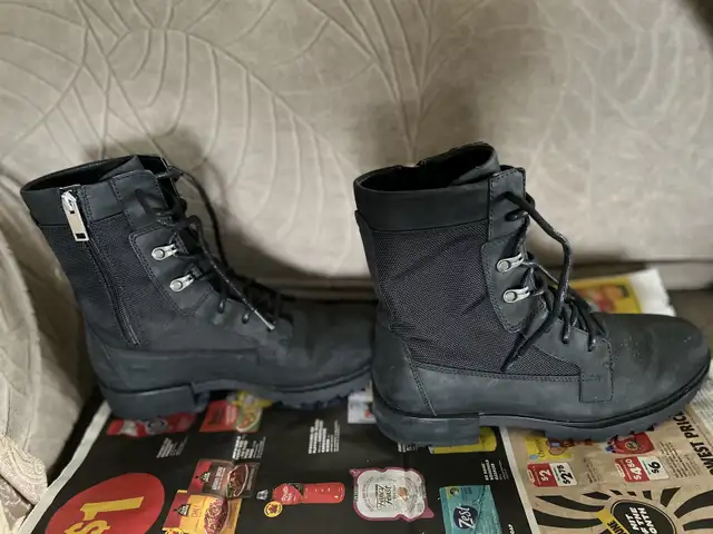 Sorel Black Leather Boots - Women's Size 8 small in Other in City of Toronto - Image 2