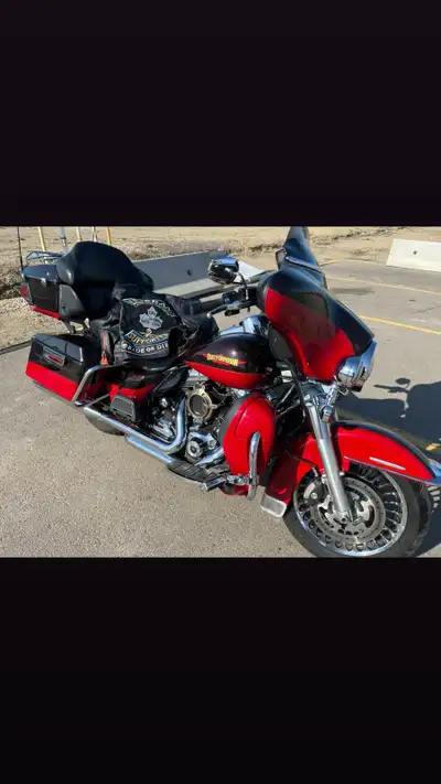 2010 Ultra Glide 103cc Tires good Tune up done last year Brakes done last year New Aquatic Bluetooth...