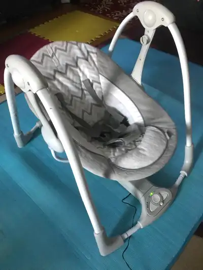 Ingenuity Balançoire électrique (Swing) et siège bébé 2-en-1, View more