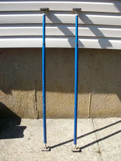 Two, adjustable width cargo secure bars. Very good condition and quality. Great for small utility tr...