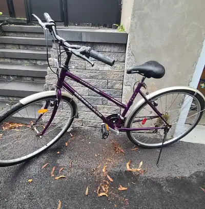 Ladies' Renegade Hybrid Bike / Vélo hybride pour femmes, View more