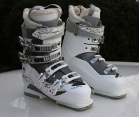 Salomon downhill ski boots women’s 25.5 or US 8 to 8.5 with 298m