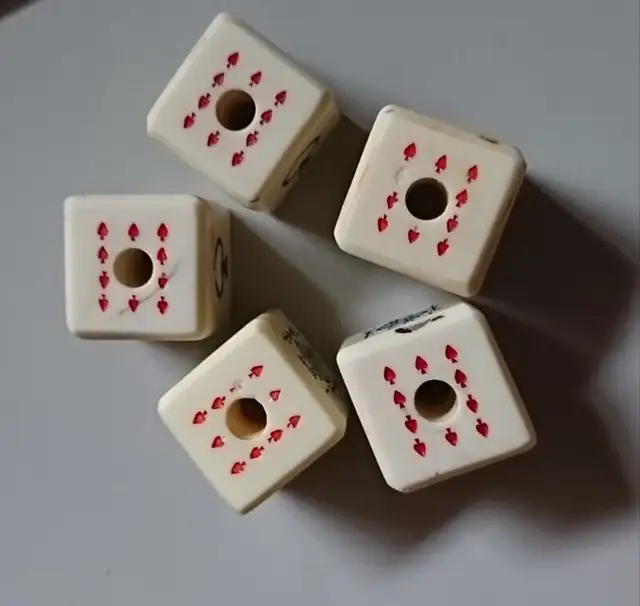 Vintage Bottle/Can Opener with 5 Dice Card Poker Handle in Arts & Collectibles in Oshawa / Durham Region - Image 7