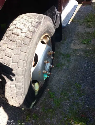6x 19.5 inch rims that came off a 2003 F-550 are in good condition. Tires all hold air but tire are...