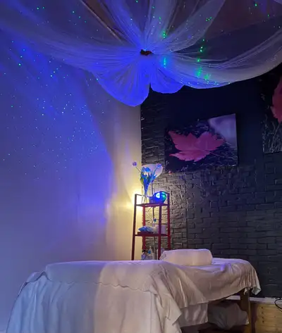 Located 131 boulevard cure labelle Sté-rose,Laval Professional Swedish massage, traditional Thai mas...