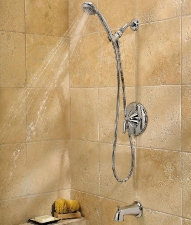 Hand shower head  in Bathwares in Markham / York Region