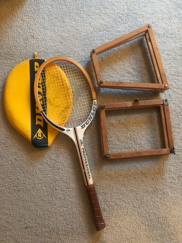 Raquette de tennis et rack vintage dans Art et objets de collection  à Laval/Rive Nord