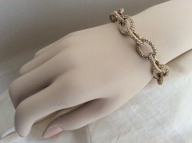 Gold Tone Crystal link Bracelet Jewelry Sparkly Accessories in Jewellery & Watches in City of Toronto - Image 2