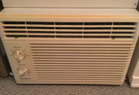 Gold Star window Air-Conditioner. Works Great!