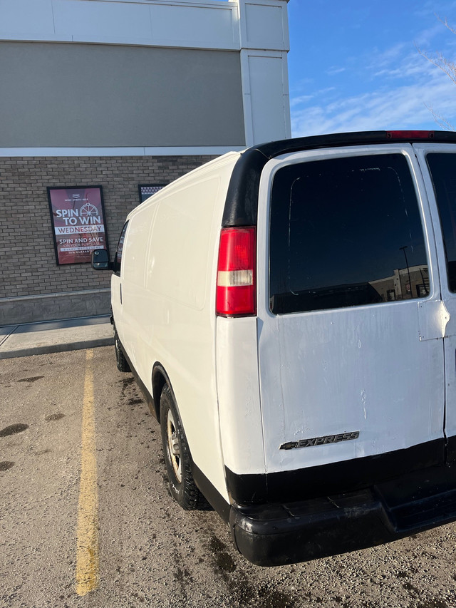 Chevrolet express 1500 in Cars & Trucks in Edmonton - Image 3