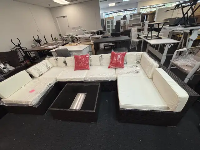 Clearance sale 7 PC Outdoor Patio Set Only  in Patio & Garden Furniture in Markham / York Region - Image 3