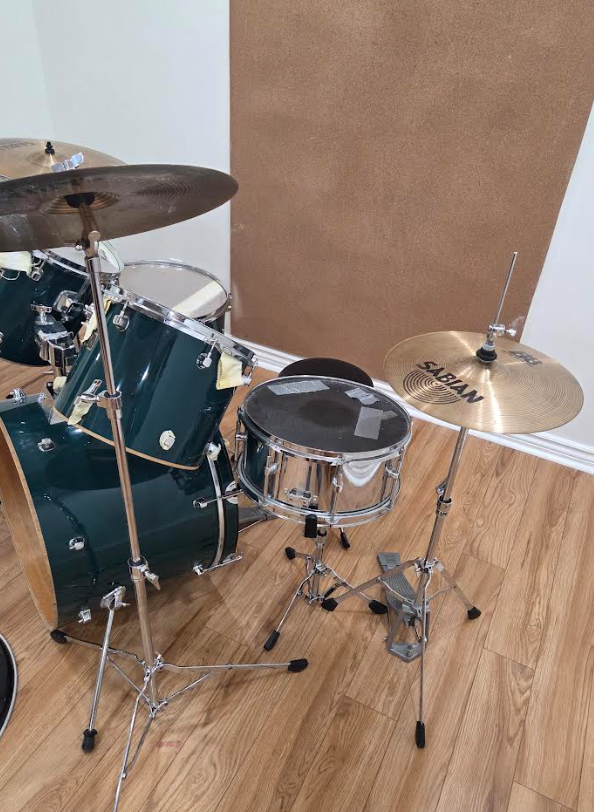 Mapex Drum Kit with Sabian B8 Cymbals in Drums & Percussion in Ottawa - Image 3