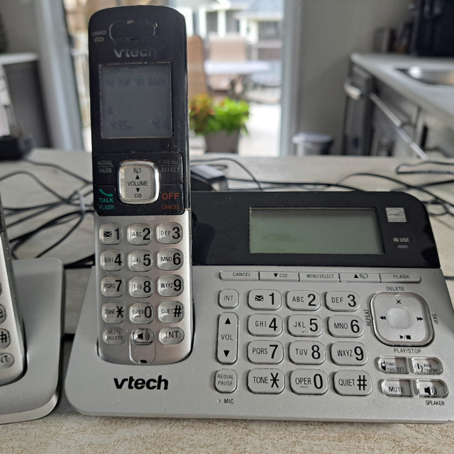 Lot de téléphone V-Tech - pour ligne cellulaire et résidentiel dans Téléphones résidentiels et répondeurs  à Victoriaville - Image 2