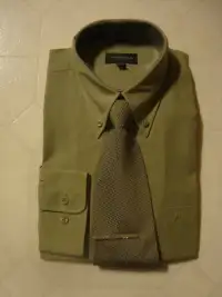 Men’s Dress shirt and Tie set  (size M)