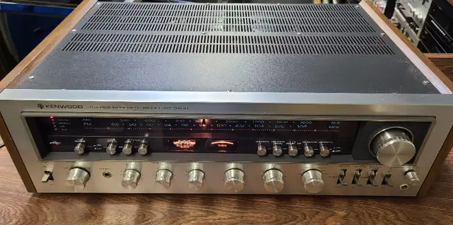 KENWOOD KR-9400 VINTAGE STEREO RECEIVER in Stereo Systems & Home Theatre in City of Toronto - Image 5