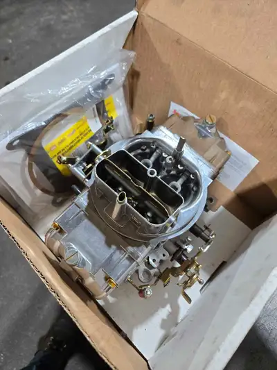 Holley 0-4781S 850cfm 4150 double pumper manual choke Carb was used one time for break-in on they Dy...