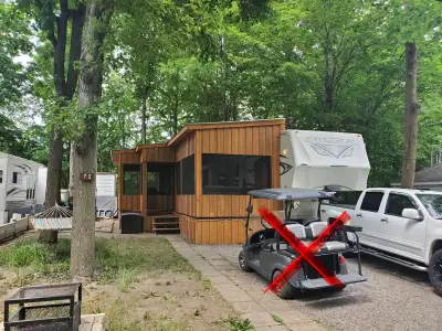 ************ PENDING *************** *** Veranda inclus *** Dépôt hivernal inclus Négociable raisonn...