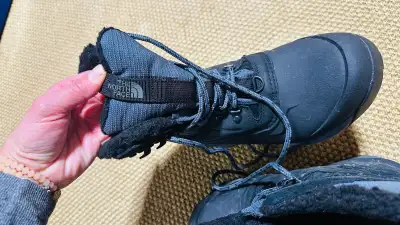 North Face Anion Boots - Size 6, View more