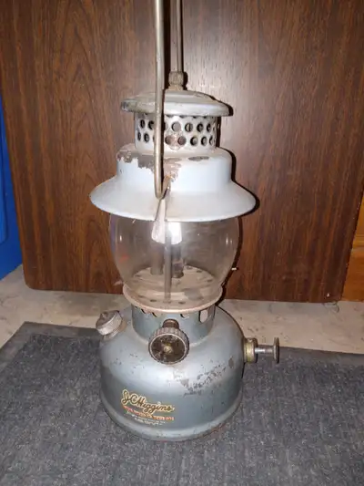 good condition , located in Kenilworth