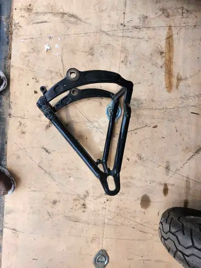 1984-99 harley softail swing arm Aftermarket For a 180mm wide tire