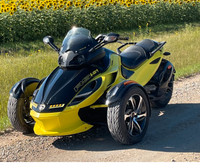 2014 CAN AM SPYDER - SOLD