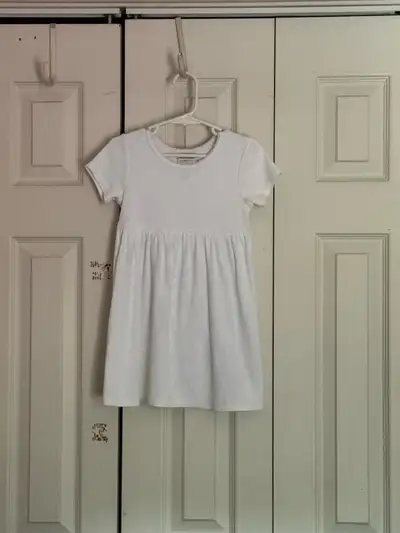 Okie Dokie Girls size 4T White Short-Sleeve Dress, View more