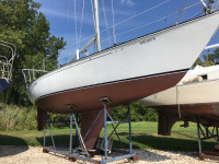 1985 C&C 35 MKIII SAILBOAT WITH ELECT. WINCHES