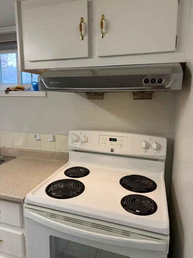 room for rent in Room Rentals & Roommates in City of Toronto - Image 5