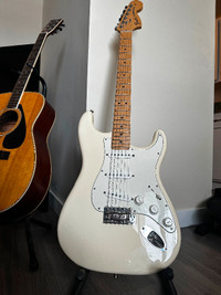 2016 Fender American Special Stratocaster Olympic White