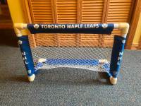Toronto Maple Leafs - Mini Sticks Net!