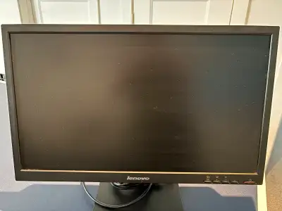 Moniteur 21,5 pouces Lenovo, View more