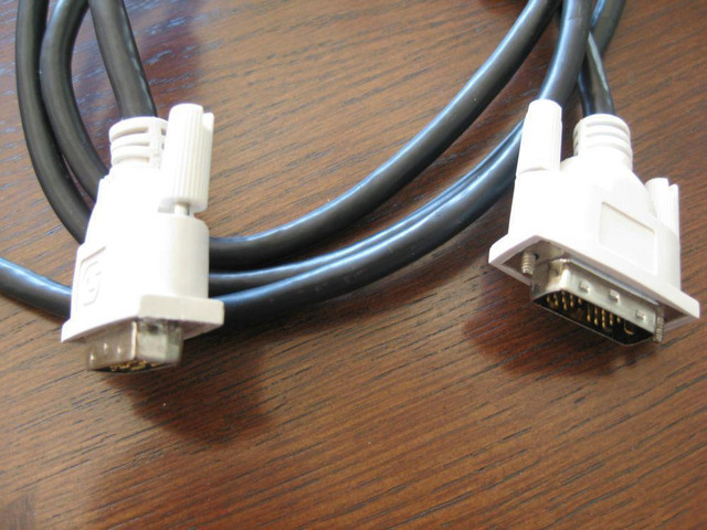 HOTRON Male TO Male Cable E246588 AWM Style 20276~80C 6FT in Networking in Ottawa - Image 2