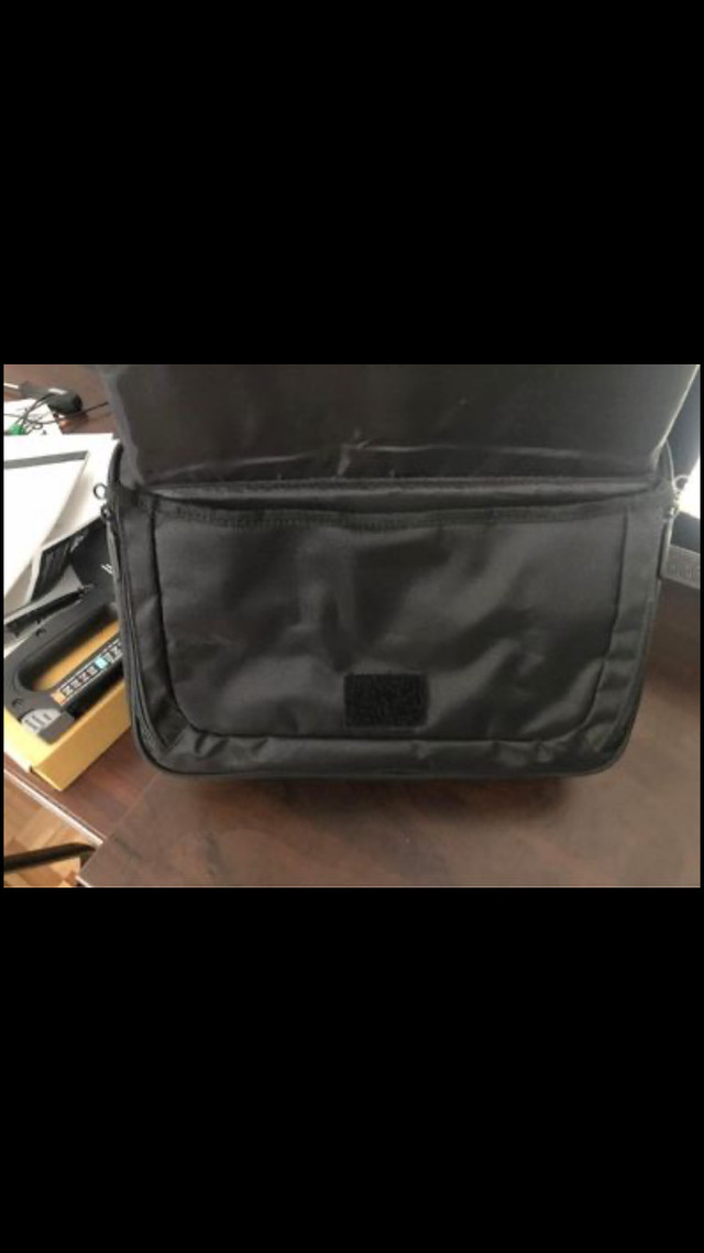 Sac pour mini ordi ou ipad in iPad & Tablet Accessories in Longueuil / South Shore - Image 4