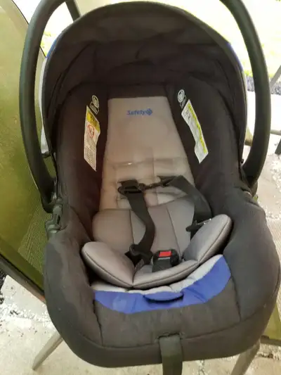 2021 Safety First carseat, NO BASE, expires 2029; Pick up rural Bracebridge