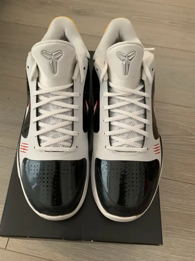 VNDS Nike Kobe 5 protro Bruce Lee alternate size 10.5 in Men's Shoes in City of Toronto - Image 3