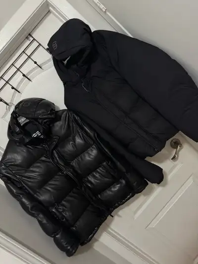 SOLD. Super puff jacket Size: XS $250 AVAILABLE. Super puff jacket Size: L $270 IG: @SoleWorldWideHy...