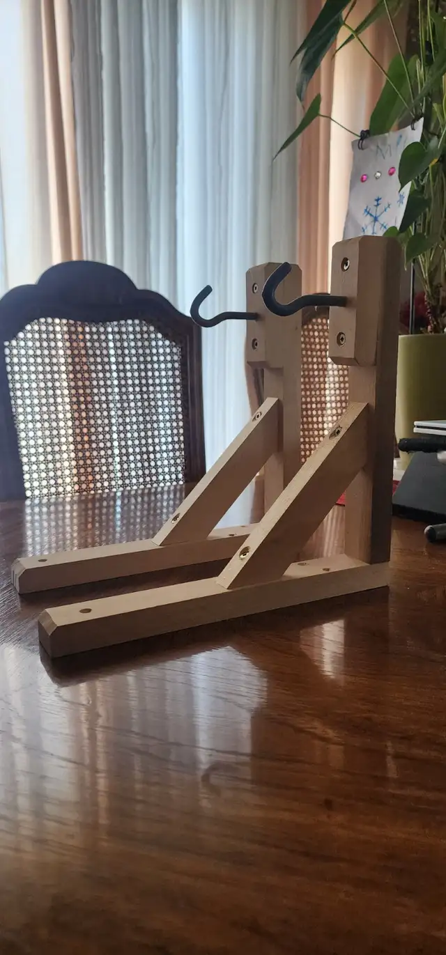Wooden shelf support bracket with hook in Other in St. Catharines - Image 4