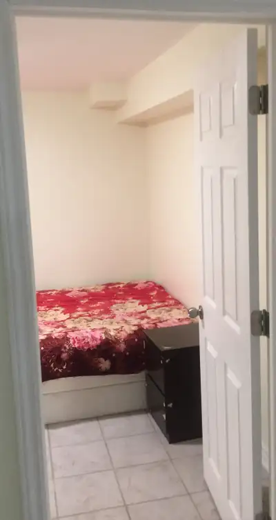 Furnished Basement Room For Rent to working Female or Female student in Scarborough. Major intersect...