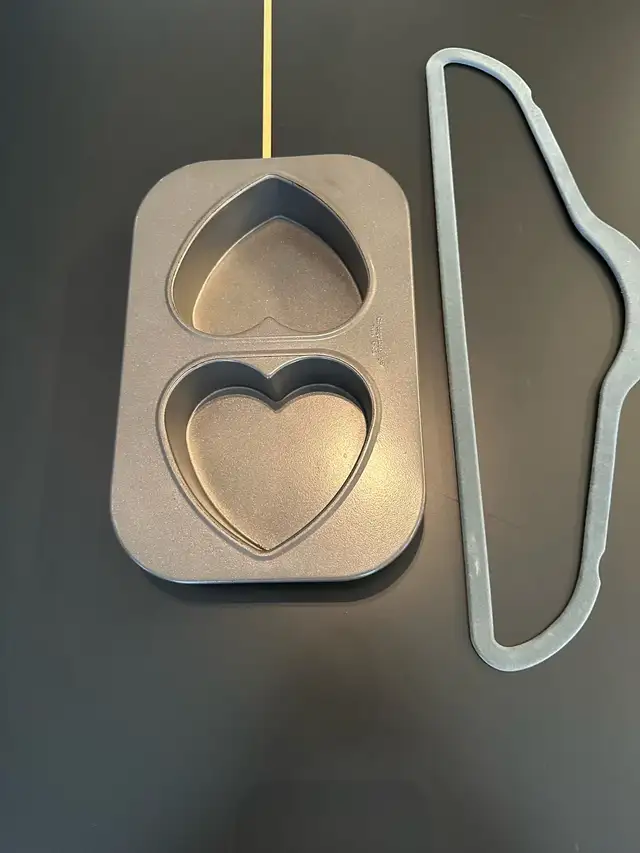 Wilton Heart Cake Pan Set