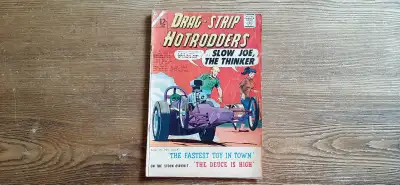 Drag-Strip Hotrodders – Charlton Comics - Juin - années 60 Prix original : 12 cents Personnage princ...