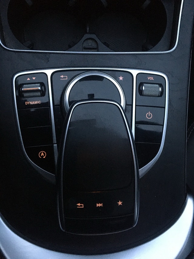 Mercedes C300 — photo 5