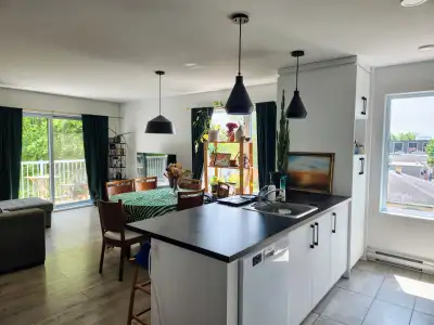 3 ½ ** avec espace Bureau au cœur de Ste-Foy