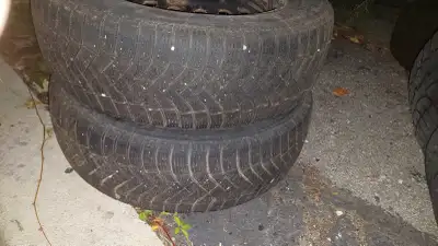 Used 4 winter tires on rims with 7-8 /32 depth off Lexus RX350 2008: 2x Pirelli Ice Zero, 1x Pirelli...