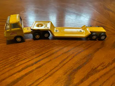 TONKA 55010 Yellow Semi Cab Truck with Flatbed Trailer, VTG 70’s, View more