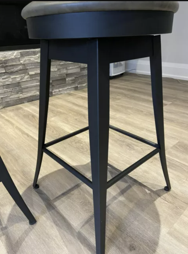 Custom Leather & Metal Bar Stools – Heavy Duty, Premium Build in Chairs & Recliners in Markham / York Region - Image 4