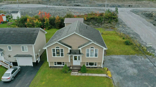 3-bedroom, 2-bath home with a self-contained 1-bedroom apt in Houses for Sale in Corner Brook