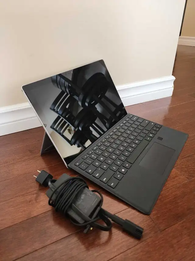 Microsoft Surface Pro 563893269208451120