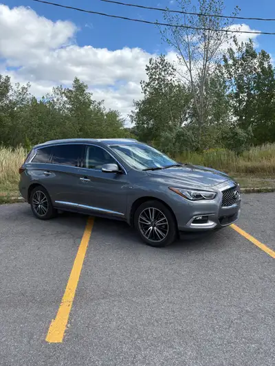 Français: Infiniti QX60 2018 Premier et unique propriétaire 63 000 km seulement Toutes les options:...