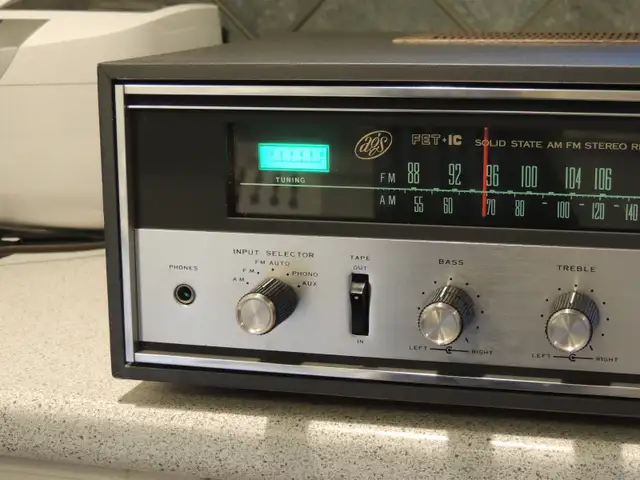 Vintage / Rare AGS (Trio/Kenwood) TK-92 AM/FM Stereo receiver. in Stereo Systems & Home Theatre in Mississauga / Peel Region - Image 5